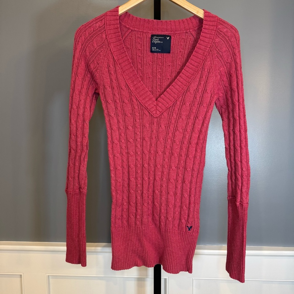 American Eagle Pink Cable Knit V Neck‎ Sweater M Fitted Y2K - Picture 1 of 9